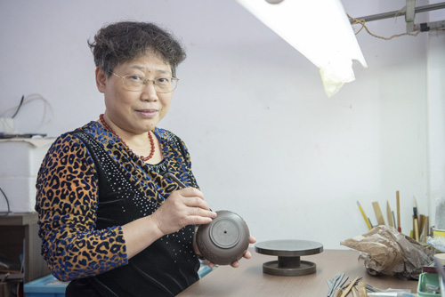 廖江玲(高级工艺美术师)